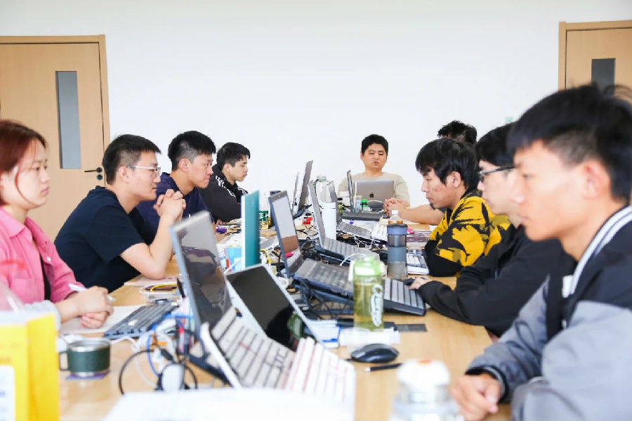 八維職業(yè)學校上海校區(qū)云計算專業(yè)8月份畢業(yè)班級喜報新鮮出爐