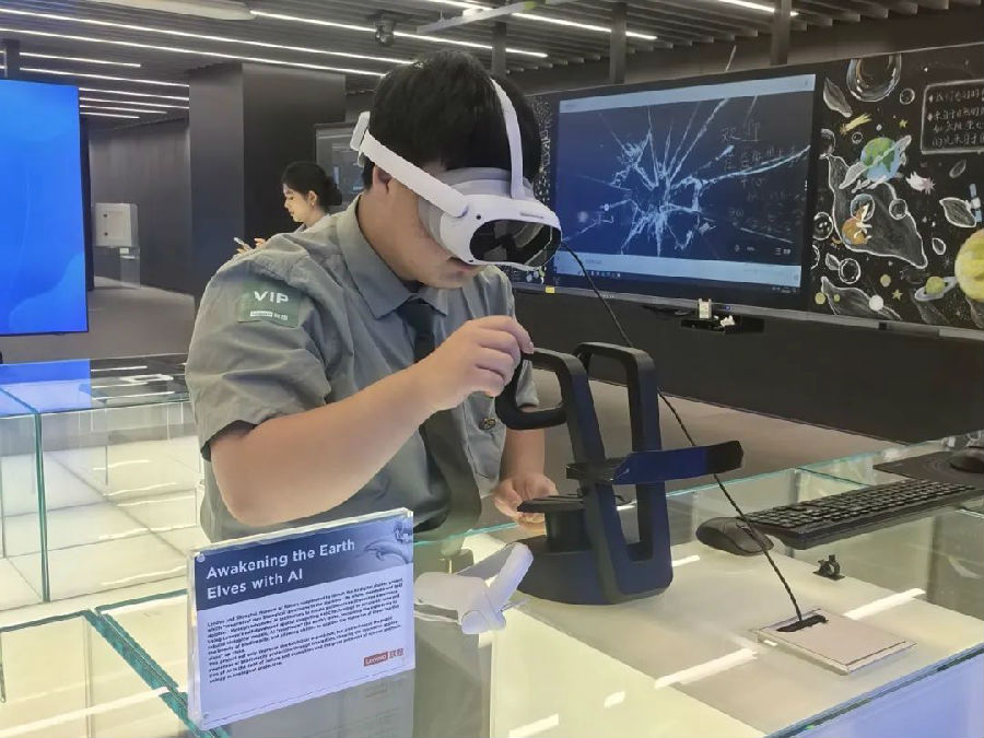 八維職業(yè)學校為年輕夢想搭建舞臺共筑游戲開發(fā)精英人才黃金路