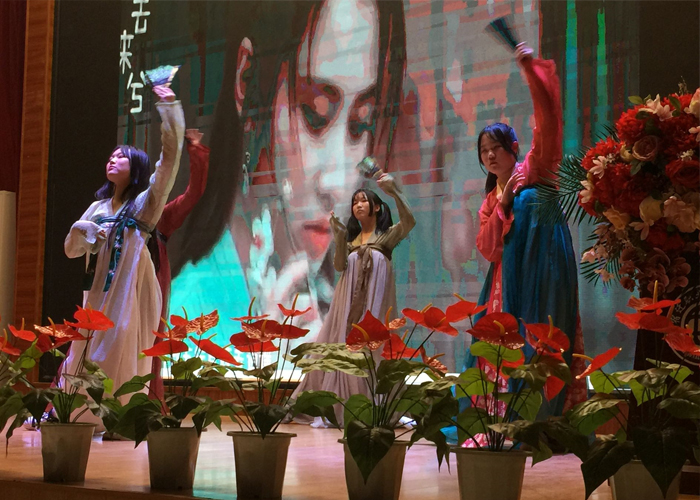 八維培訓(xùn)學(xué)校學(xué)子校園學(xué)習(xí)生活