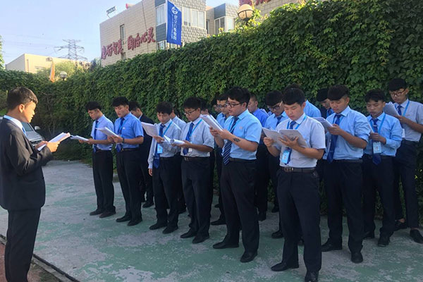 八維職業(yè)學校網絡工程專業(yè)學子學習生活風采