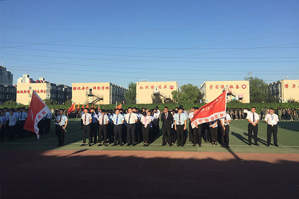 八維職業(yè)學(xué)校網(wǎng)絡(luò)工程專業(yè)學(xué)子學(xué)習(xí)生活風(fēng)采