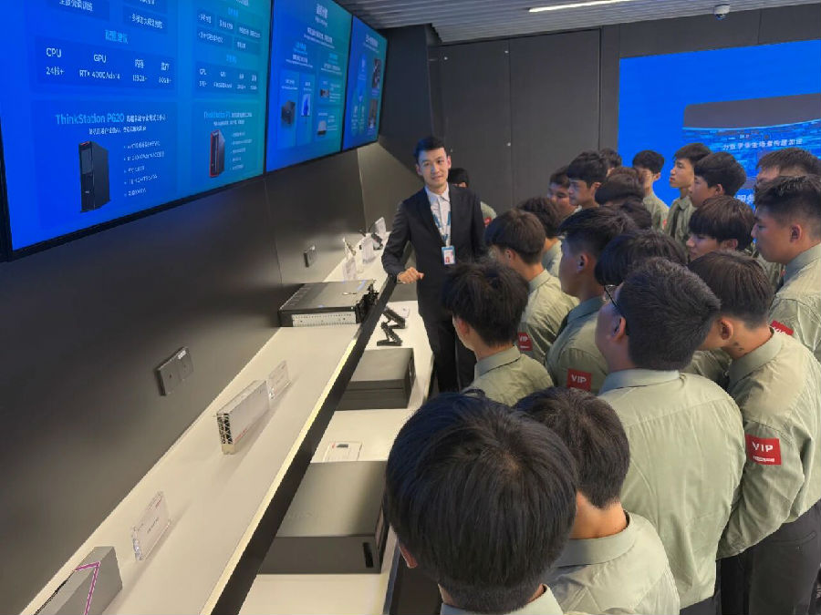 八維職業學校：編織未來科技夢幻網，開啟鴻蒙系統開發精英之旅！